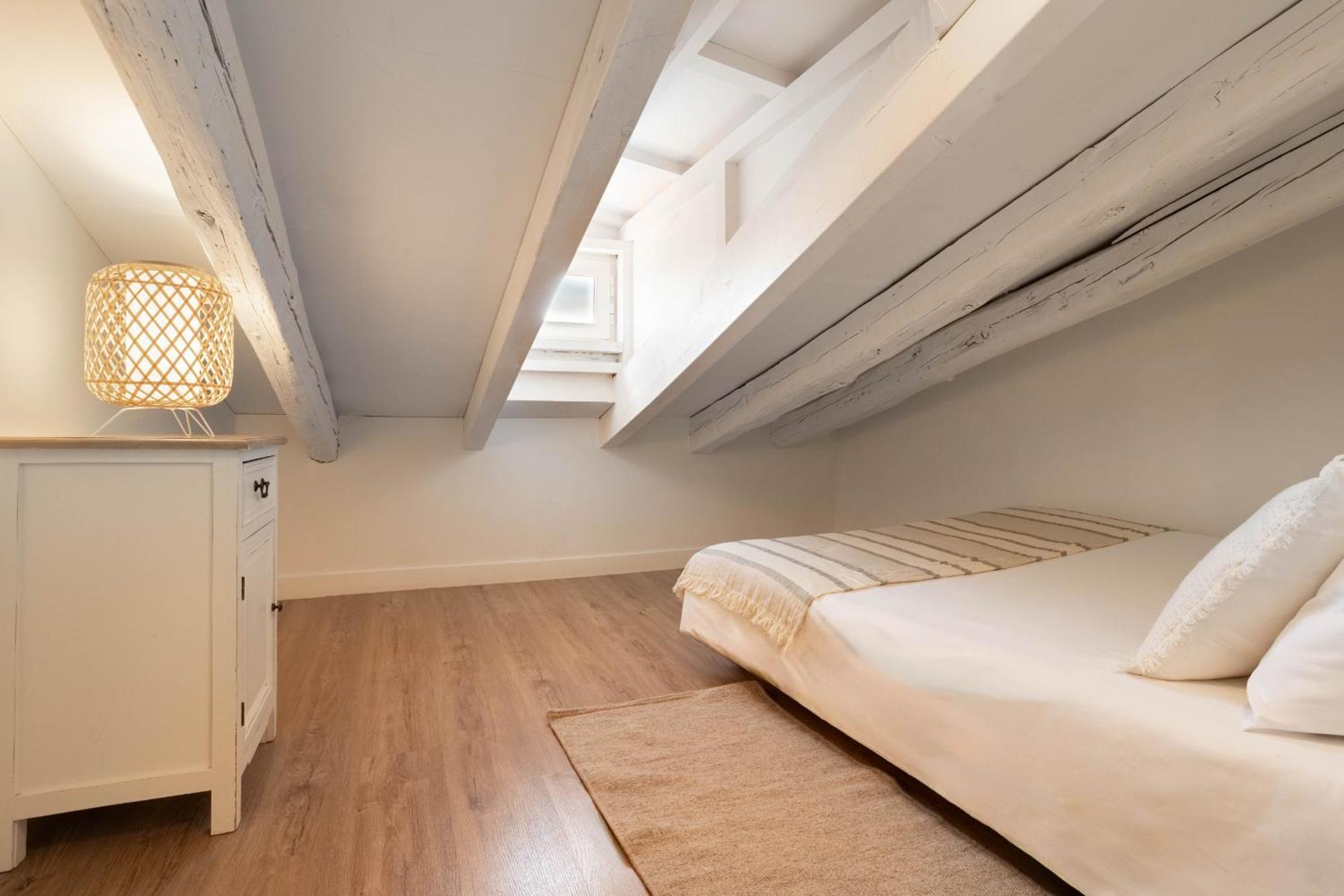 Apartamento Plaza Mayor Attic En Madrid Dış mekan fotoğraf